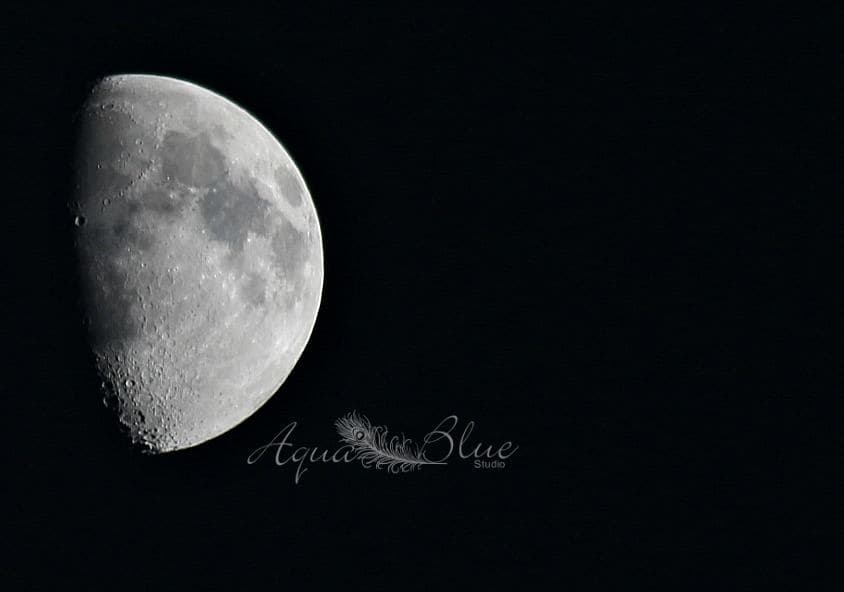 Chillicothe MO photographer Aqua Blue Studio - artistic moon photography backdrop