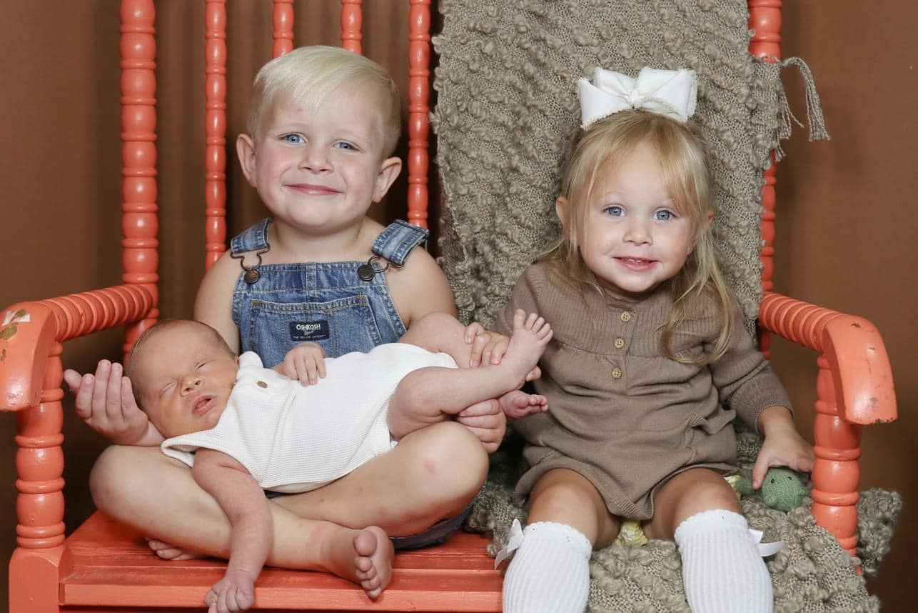 Newborn and maternity photography in Chillicothe, MO