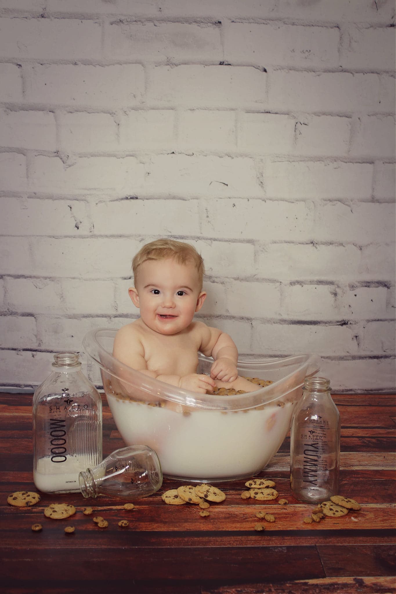 Magical milk & cookie bath photography in Chillicothe, MO